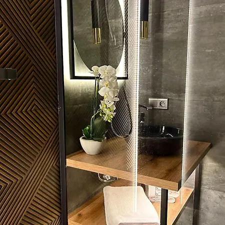 Leo &private Spa Apartment