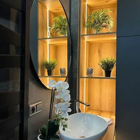 Lägenhet Leo &private Spa